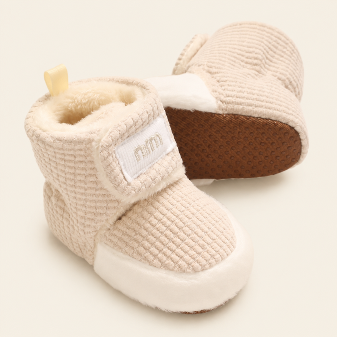 Botinha de Bebê Quentinha Pelúcia Waffle tudoakilo
