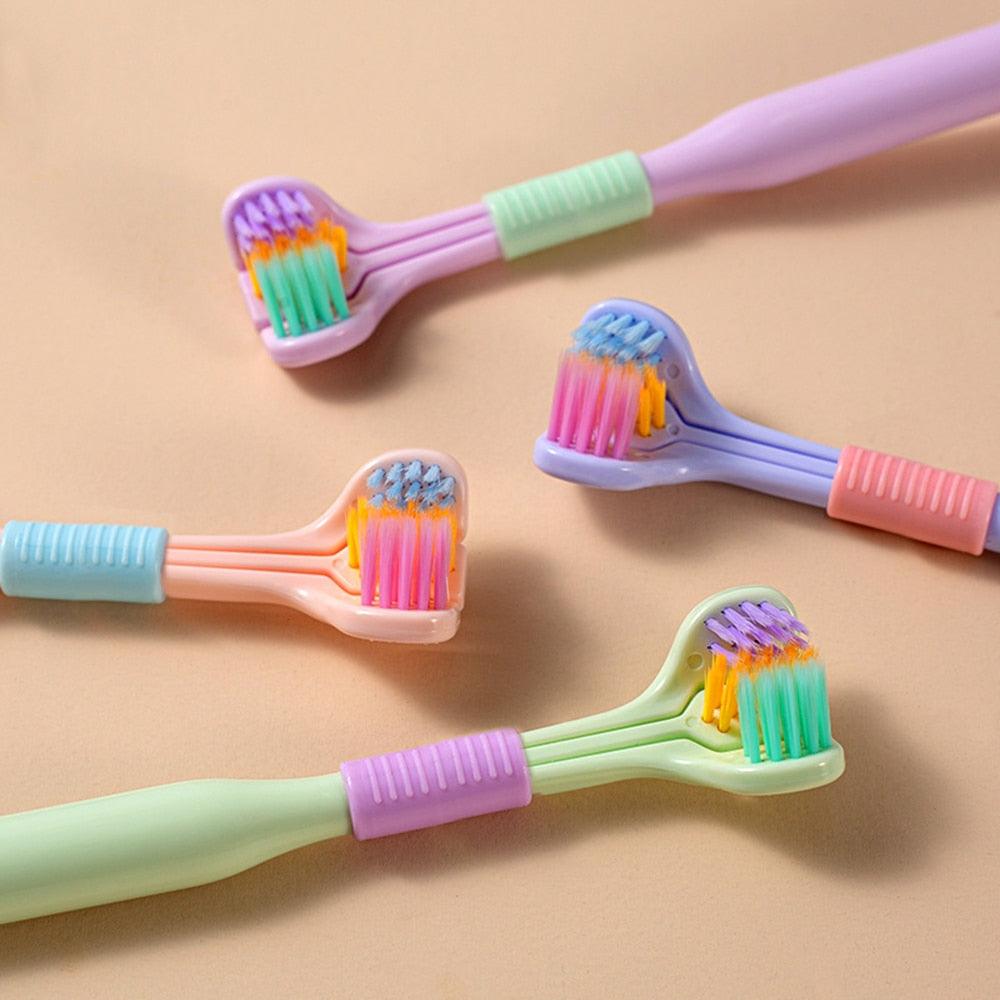 Escova de Dentes Infantil 3 Lados • 4 Anos - tudoakilo