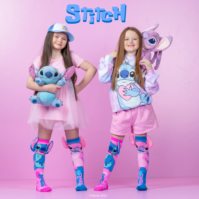 Detalhe da orelhinha 3D em relevo da Meia Infantil Stitch e Angel