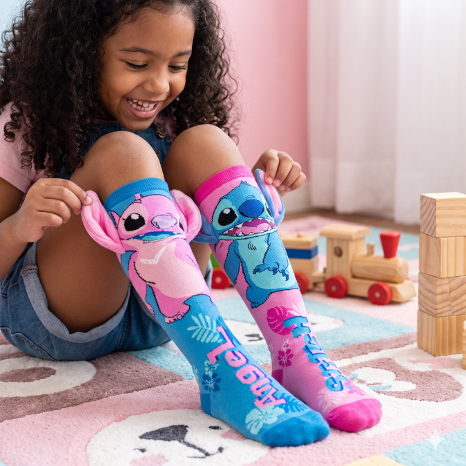 Meia infantil cano alto estampa Stitch e Angel, par completo com orelhinhas 3D