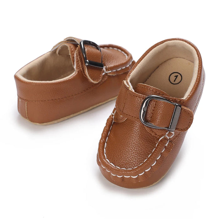 Sapatinho de Bebê Antiderrapante Mocassim Fivela, par completo