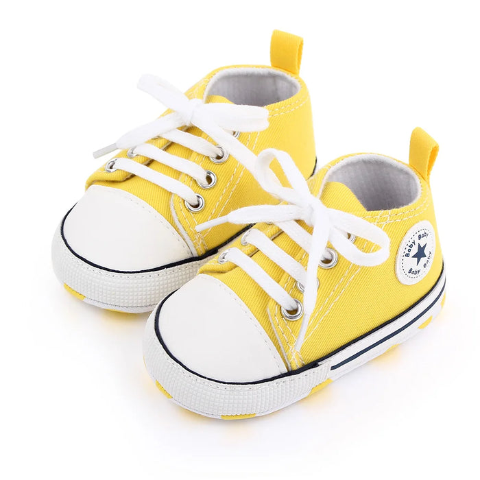Sapatinho de Bebê Antiderrapante Star Clássico, todas as cores disponíveis em fileiras
