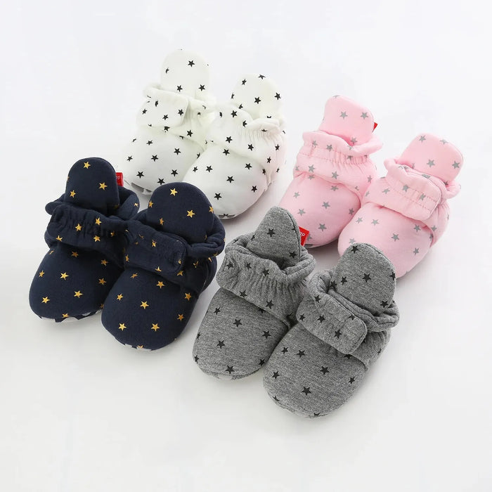 Botinha Pantufa de Bebê Estrelinha cor azul marinho, detalhe da sola