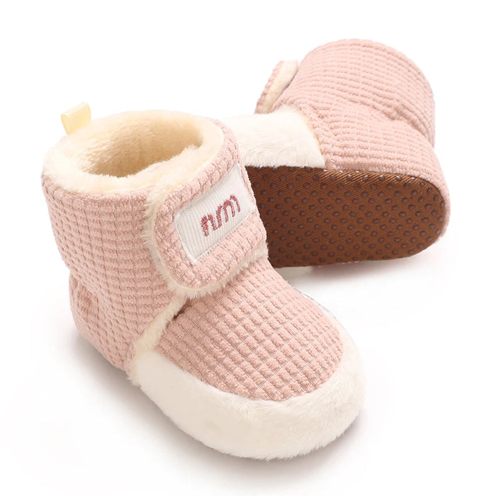 Botinha de Bebê Quentinha Pelúcia Waffle cor rosa